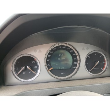 mercedes-benz clase c (w204) berlina del año 2009