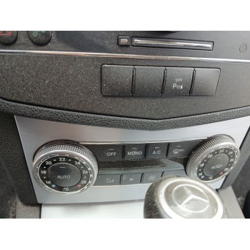 mercedes-benz clase c (w204) berlina del año 2009