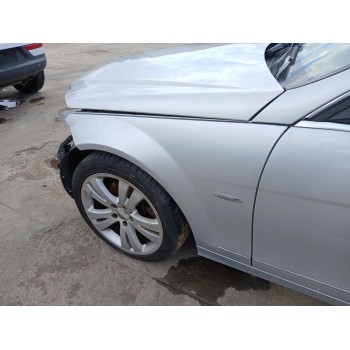 Recambio de aleta delantera izquierda para mercedes-benz clase c (w204) berlina referencia OEM IAM   