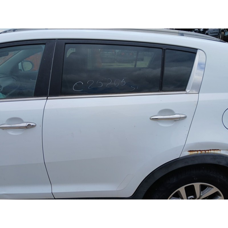 Recambio de puerta trasera izquierda para kia sportage iii (sl) 1.6 gdi referencia OEM IAM   