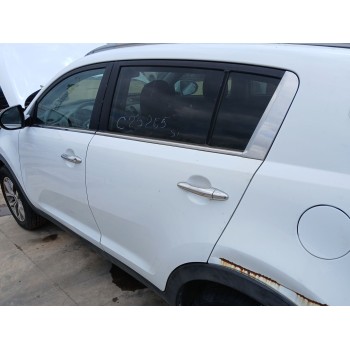 Recambio de puerta trasera izquierda para kia sportage iii (sl) 1.6 gdi referencia OEM IAM   