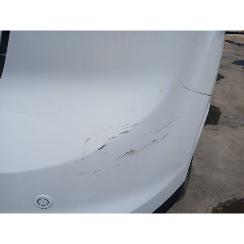 PARAGOLPES TRASERO