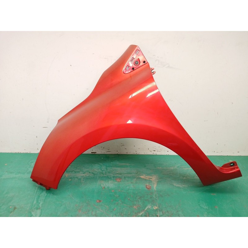 Recambio de aleta delantera izquierda para renault clio iv (bh_) 1.2 16v referencia OEM IAM 631017984R  