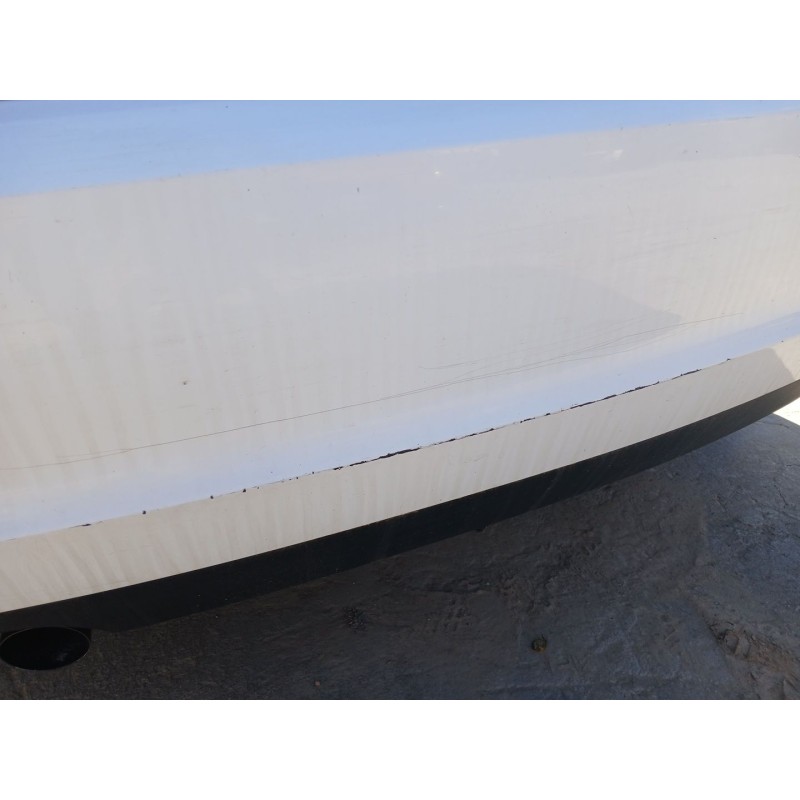 PARAGOLPES TRASERO