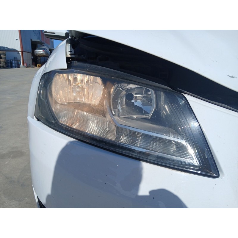 Recambio de faro derecho para audi a3 sportback (8pa) 1.6 tdi referencia OEM IAM   