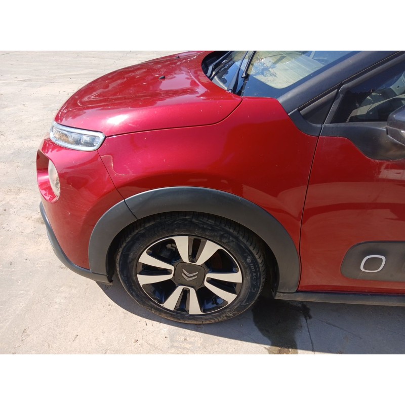 Recambio de aleta delantera izquierda para citroën c3 iii (sx) 1.2 vti 82 referencia OEM IAM   