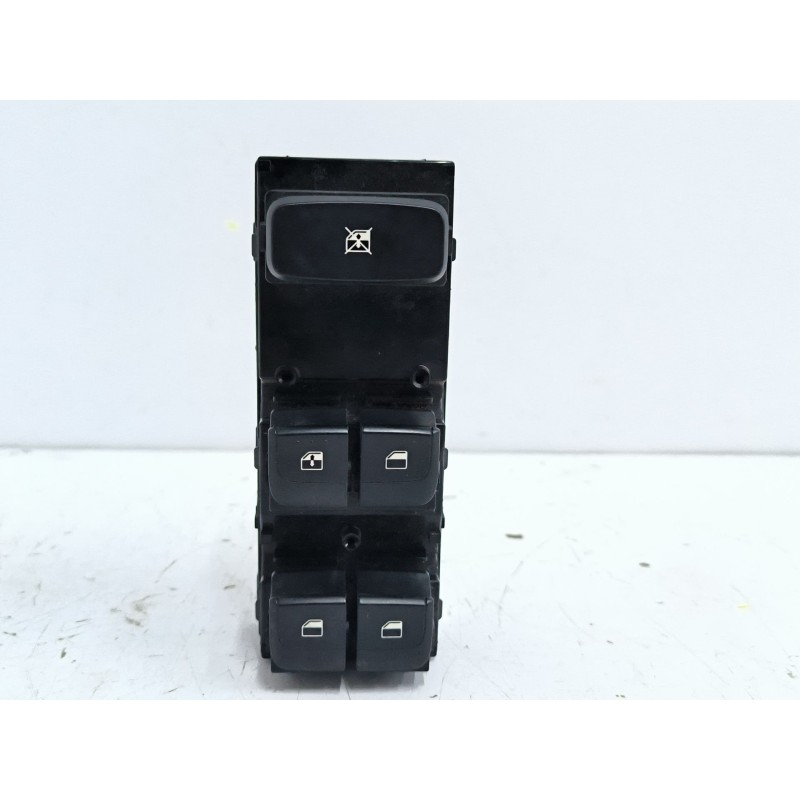 Recambio de mando elevalunas delantero izquierdo para kia stonic (yb) 1.0 t-gdi referencia OEM IAM 93570H8000WK  