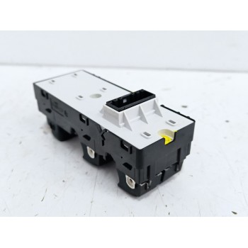 Recambio de mando elevalunas delantero izquierdo para kia stonic (yb) 1.0 t-gdi referencia OEM IAM 93570H8000WK  
