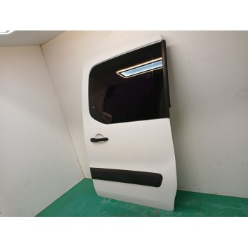 Recambio de puerta lateral corredera izquierda para peugeot partner tepee 1.6 hdi 90 referencia OEM IAM 9831169780  