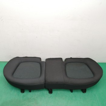 Recambio de asientos traseros para hyundai i20 1.4 crdi cat referencia OEM IAM   