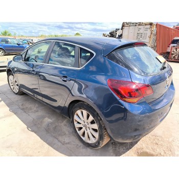opel astra j (p10) del año 2012