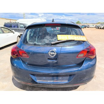 opel astra j (p10) del año 2012