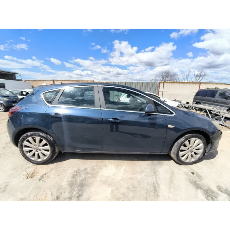 OPEL ASTRA J (P10) 2012