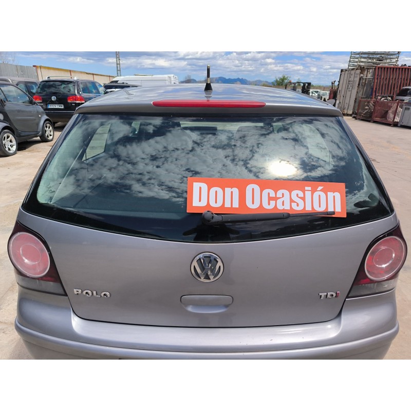 Recambio de porton trasero para volkswagen polo iv (9n_, 9a_) 1.4 tdi referencia OEM IAM 6QE827025E  