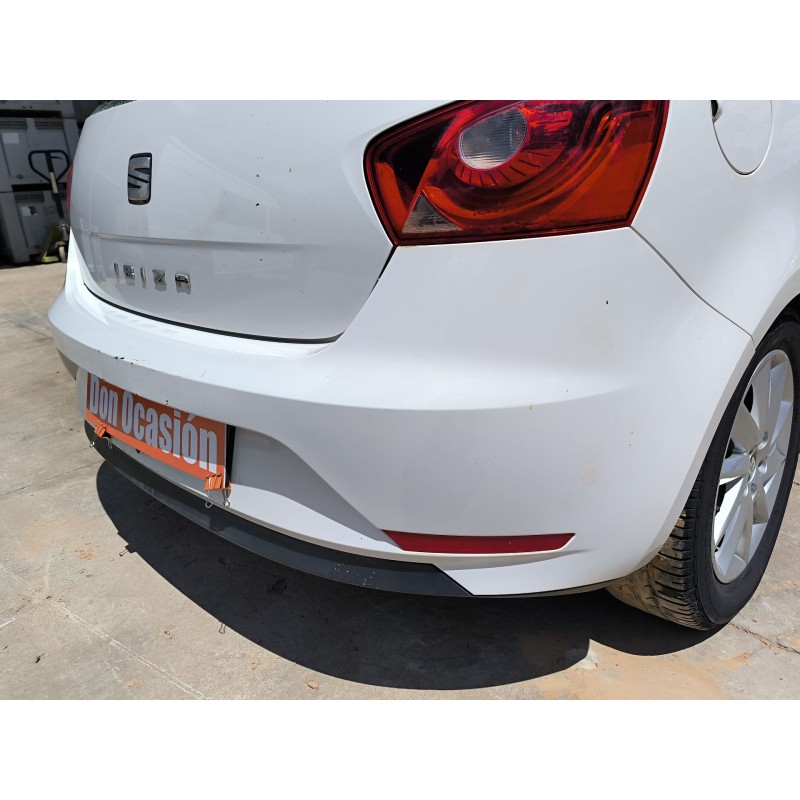 PARAGOLPES TRASERO