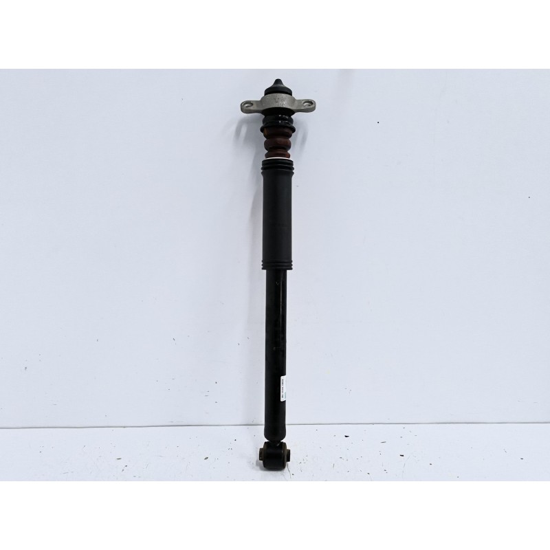 Recambio de amortiguador trasero derecho para kia stonic (yb) 1.0 t-gdi referencia OEM IAM 55300H8600  