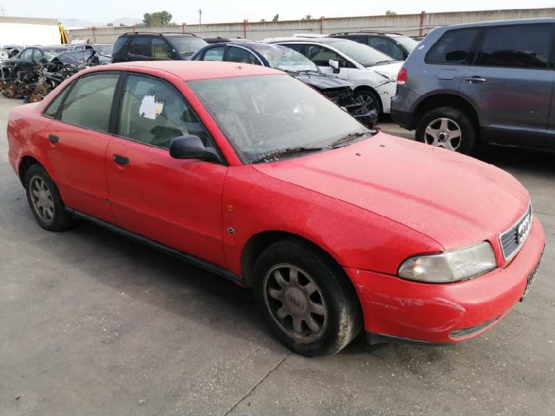 AUDI A4 BERLINA (B5)
