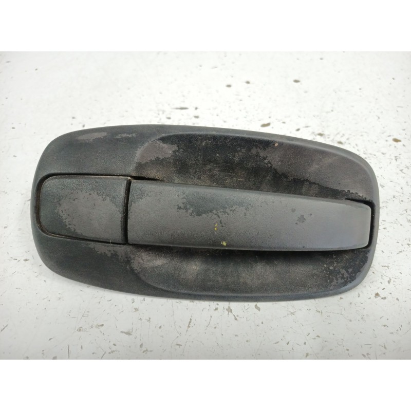 Recambio de maneta exterior lateral derecha para opel vivaro combi 2.7t corto referencia OEM IAM 8200170625  