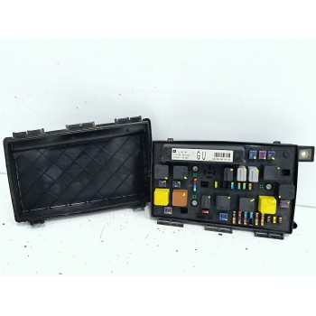 Recambio de caja reles / fusibles para opel zafira b furgoneta/monovolumen (a05) 1.7 cdti van (m75) referencia OEM IAM 13206748 