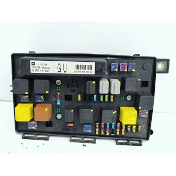 Recambio de caja reles / fusibles para opel zafira b furgoneta/monovolumen (a05) 1.7 cdti van (m75) referencia OEM IAM 13206748 