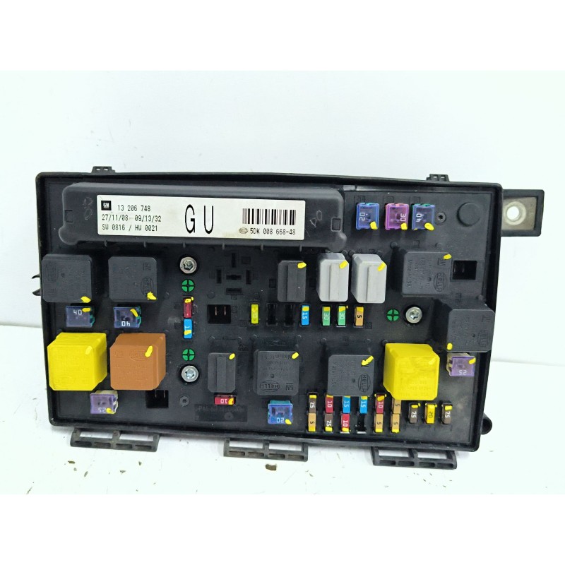 CAJA RELES / FUSIBLES