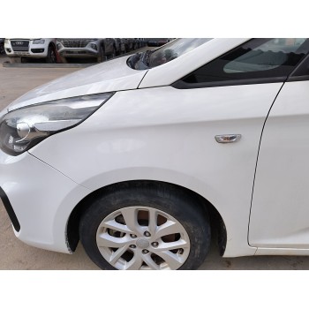 Recambio de aleta delantera izquierda para kia carens iv 1.6 gdi referencia OEM IAM 66311A4100  