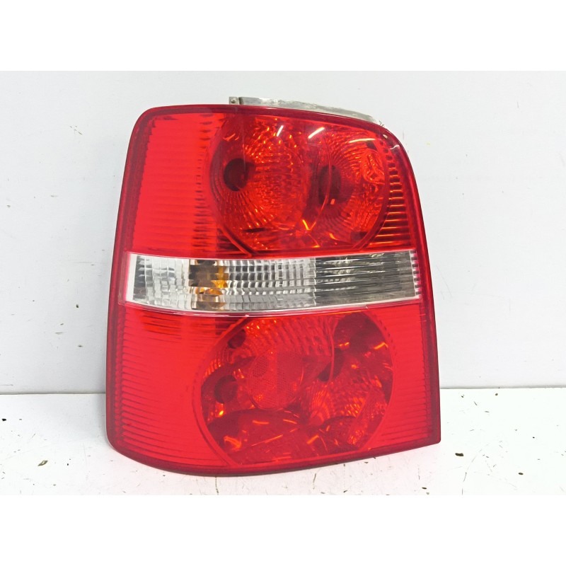 Recambio de piloto trasero izquierdo para volkswagen touran (1t1, 1t2) 1.9 tdi referencia OEM IAM 1T0945257  