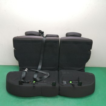 Recambio de asientos traseros para hyundai i20 1.4 crdi cat referencia OEM IAM   