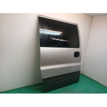 Recambio de puerta lateral corredera derecha para hyundai h 1 2.5 crdi cat referencia OEM IAM 770024A730  