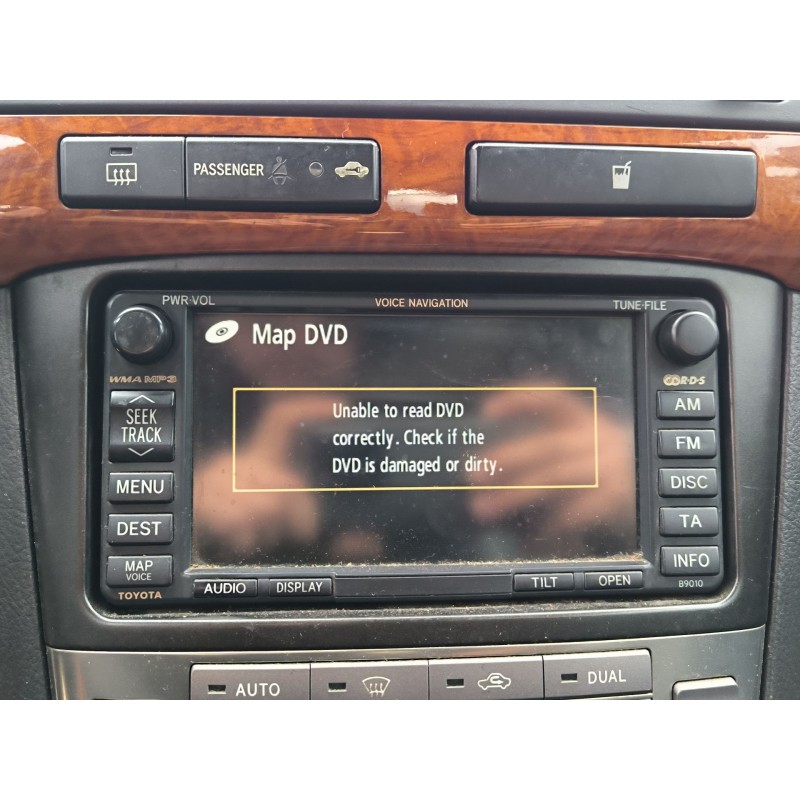 Recambio de pantalla multifuncion para toyota avensis (_t25_) 2.2 d-4d (adt251_) referencia OEM IAM   