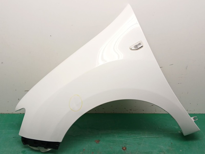 Recambio de aleta delantera izquierda para dacia sandero ii 1.0 sce 75 (b8jc, b8jd) referencia OEM IAM   