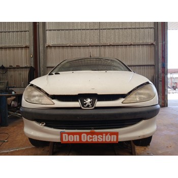 peugeot 206 berlina del año 2002