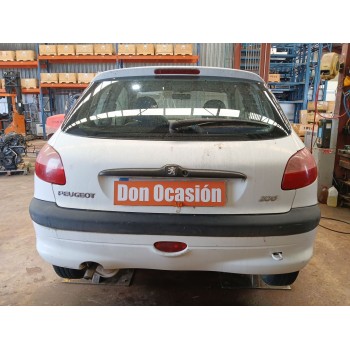 peugeot 206 berlina del año 2002