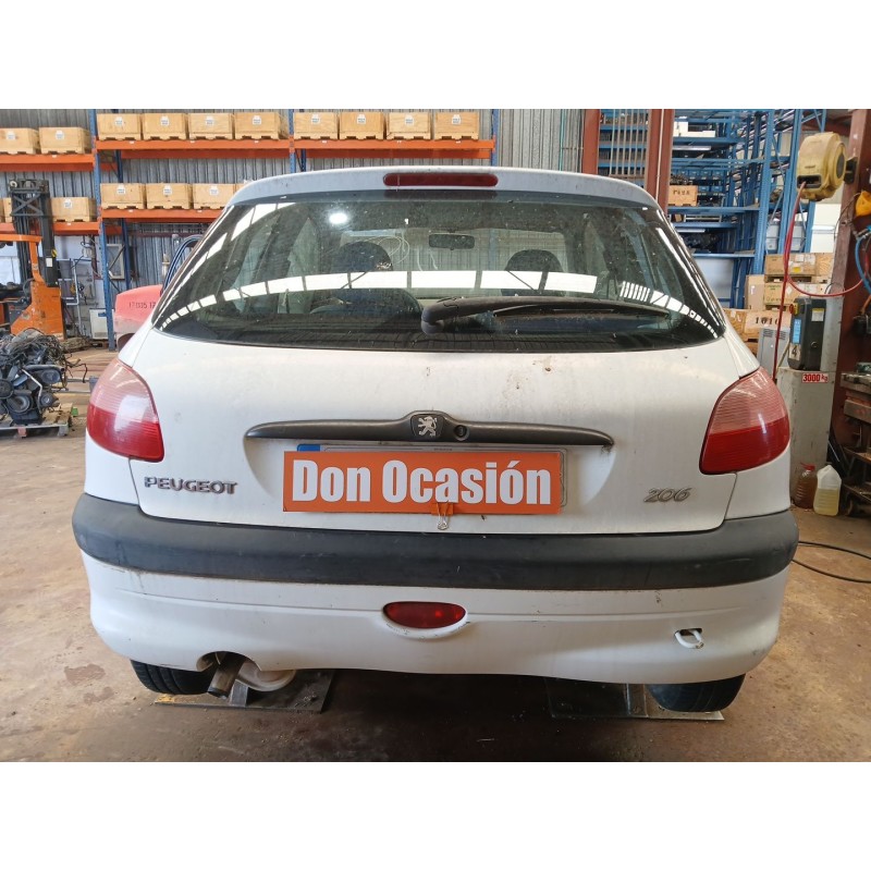 PEUGEOT 206 BERLINA 2002
