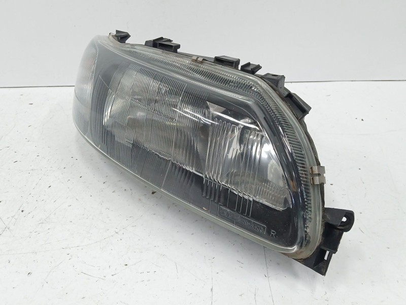 Recambio de faro derecho para volvo v70 ii (285) 2.4 referencia OEM IAM   