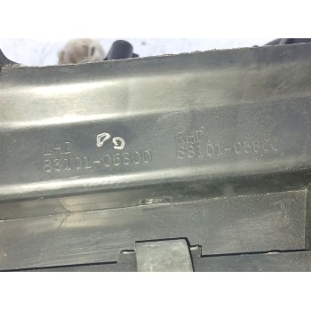 Recambio de faro izquierdo para ssangyong musso (fj) 2.9 td referencia OEM IAM 8310105300  