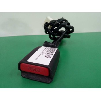 Recambio de enganche cinturon izquierdo para mazda 6 lim. (gh) 2.2 de 129cv active (4 ptas.) referencia OEM IAM 100524AC DELANTE