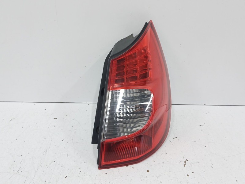 Recambio de piloto trasero derecho para renault scénic ii (jm0/1_) 1.5 dci (jm1e, jm16) referencia OEM IAM 8200474327  