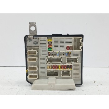 CAJA RELES / FUSIBLES 8200481866 