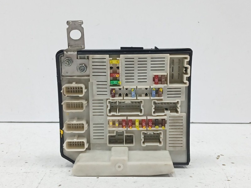 Recambio de caja reles / fusibles para renault scénic ii (jm0/1_) 1.5 dci (jm1e, jm16) referencia OEM IAM 8200481866  