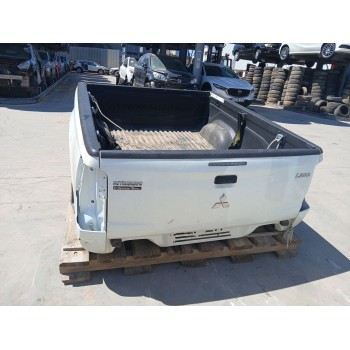Recambio de caja trasera para mitsubishi l200 / triton (kj_, kk_, kl_) 2.2 di-d 4wd referencia OEM IAM   