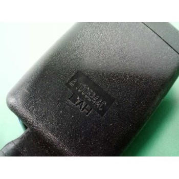 Recambio de enganche cinturon izquierdo para mazda 6 lim. (gh) 2.2 de 129cv active (4 ptas.) referencia OEM IAM 100524AC DELANTE