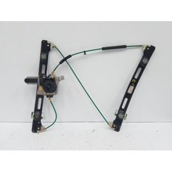 ELEVALUNAS DELANTERO DERECHO 8251350 