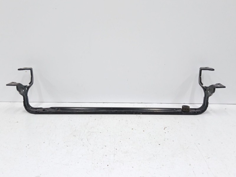 Recambio de travesaño inferior para volvo v40 hatchback (525) d2 referencia OEM IAM 31293957  