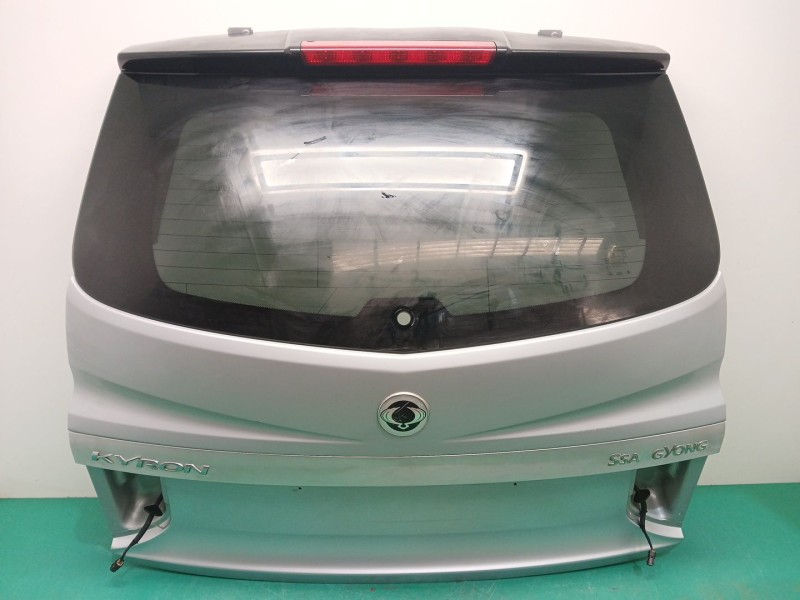 Recambio de porton trasero para ssangyong kyron 2.0 xdi referencia OEM IAM 6401109100  