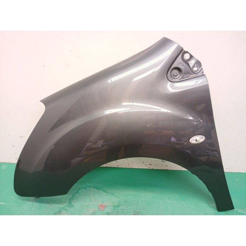 Recambio de aleta delantera izquierda para peugeot partner tepee 1.6 bluehdi 100 referencia OEM IAM 7840W2  