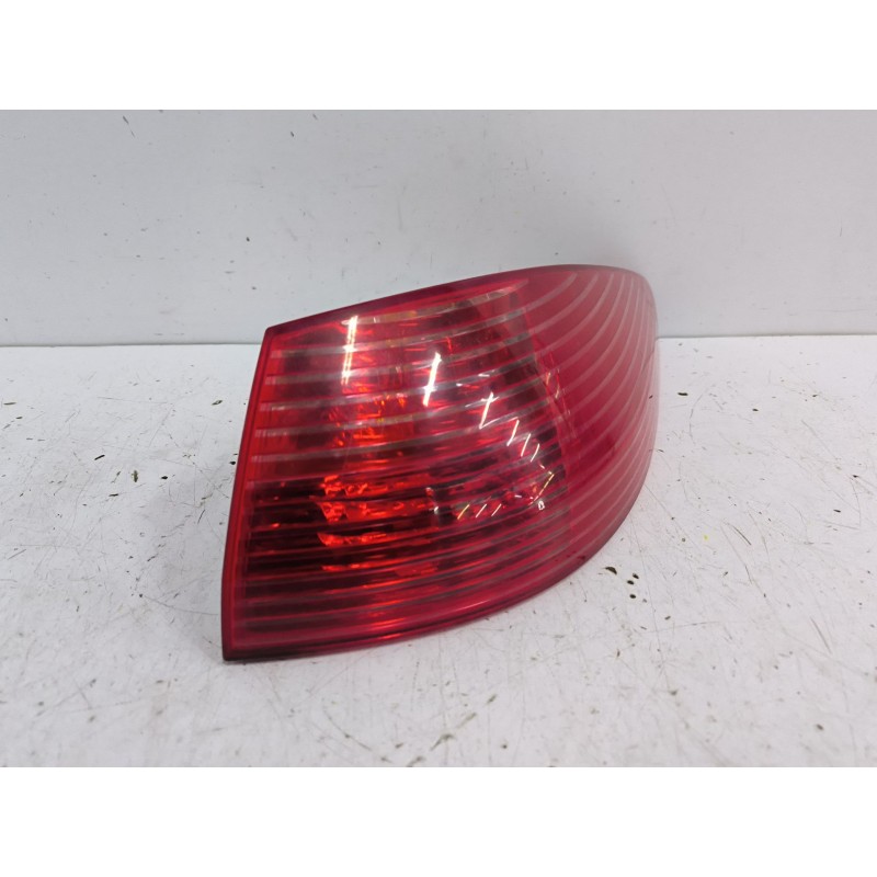 Recambio de piloto trasero derecho para peugeot 607 (9d, 9u) 2.2 hdi referencia OEM IAM 25430202  