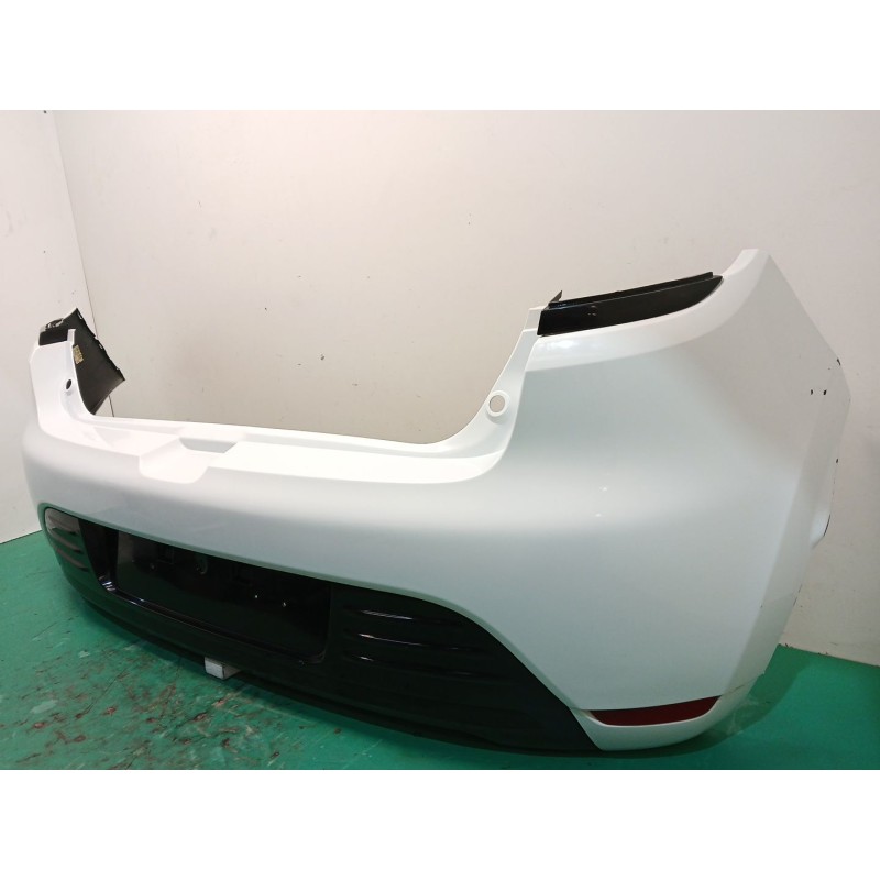 PARAGOLPES TRASERO
