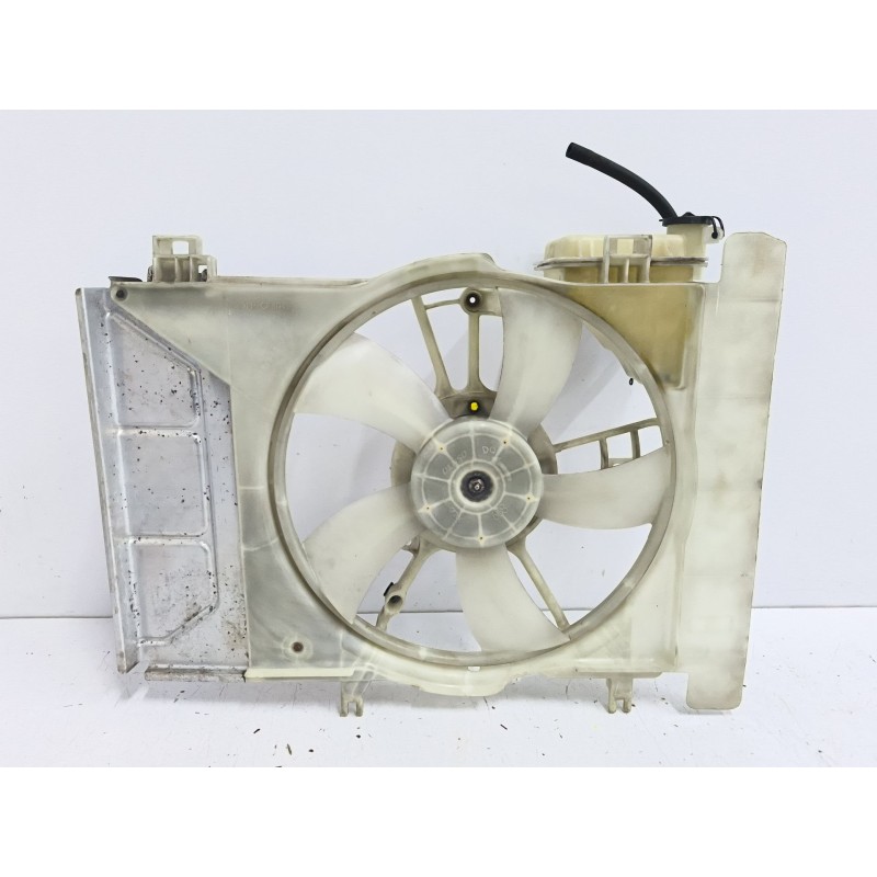 Recambio de electroventilador para toyota yaris (_p9_) 1.3 vvt-i (scp90_) referencia OEM IAM 1680008260  