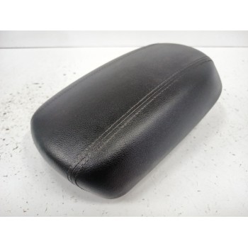 Recambio de apoyabrazos central para kia sportage iii (sl) 1.6 gdi referencia OEM IAM 846813U030  